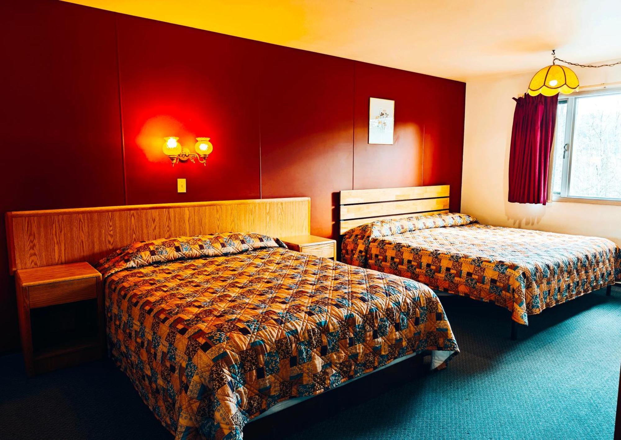 Cozy Corner Motel & Restaurant Гейнс-Джанкшен Екстер'єр фото